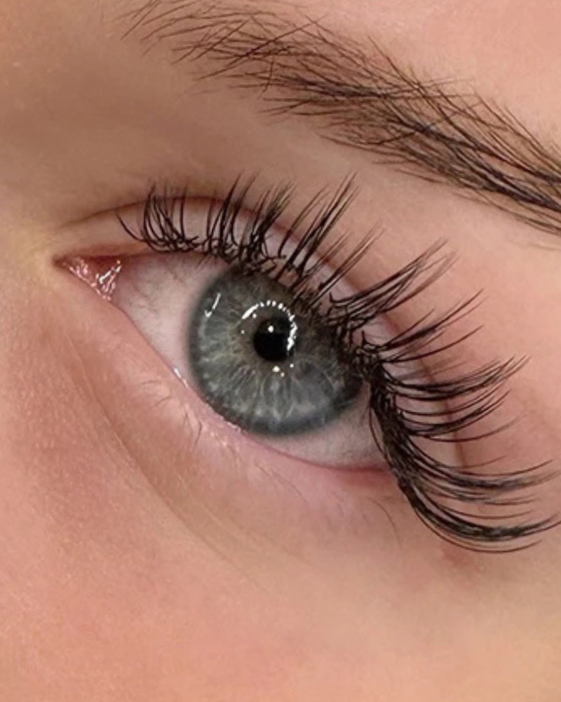 Nude Look Wimpernverlängerung – PHI LUXE LASHES®